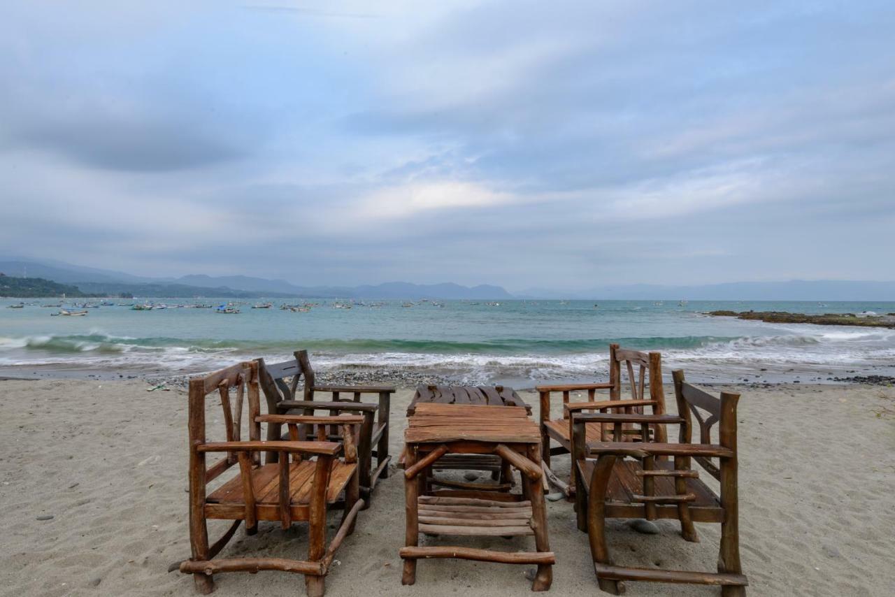 Ketapang Resort Karanghawu Ngoại thất bức ảnh